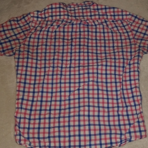 Button down tshirt - Picture 3 of 3